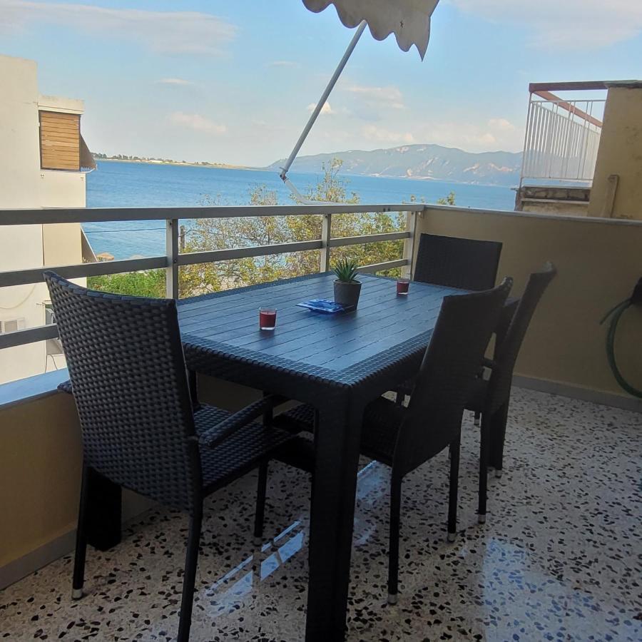 Soficos Sea View Apartment Nafpaktos Extérieur photo